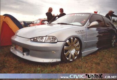  Honda /   honda_tuning_036.jpg - 572x395