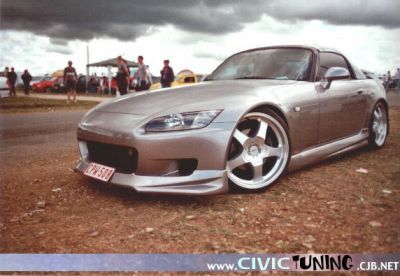  Honda /   honda_tuning_046.jpg - 572x395