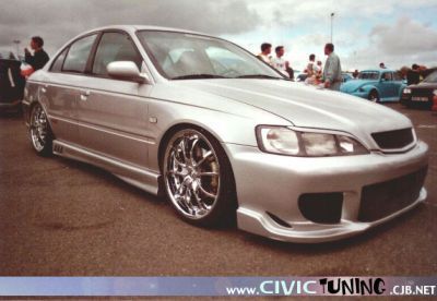  Honda /   honda_tuning_067.jpg - 572x395