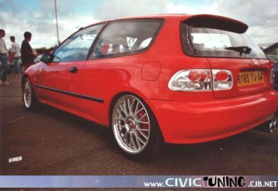  Honda /   honda_tuning_072.jpg - 572x395