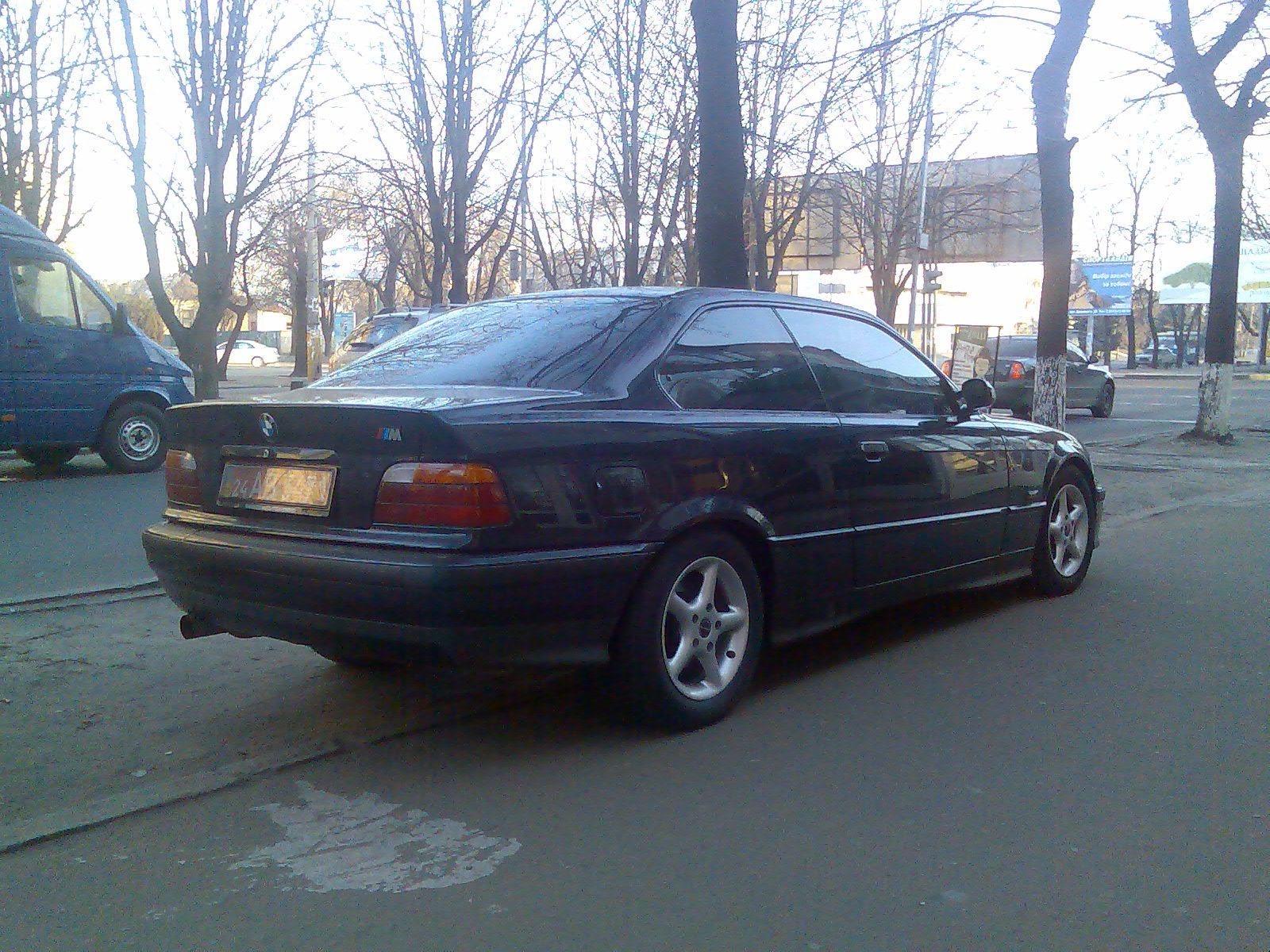 BMW 320i 1 loaded_207.jpg