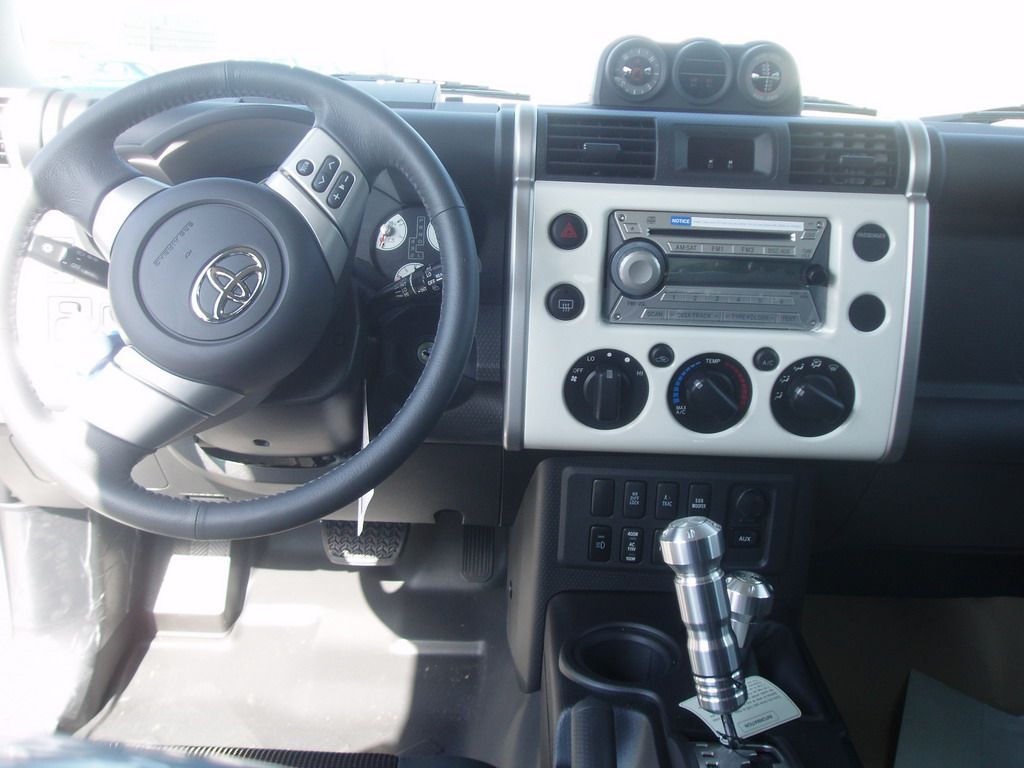 Toyota FJ Cruiser Special Edition Trail Teams loaded_573.jpg