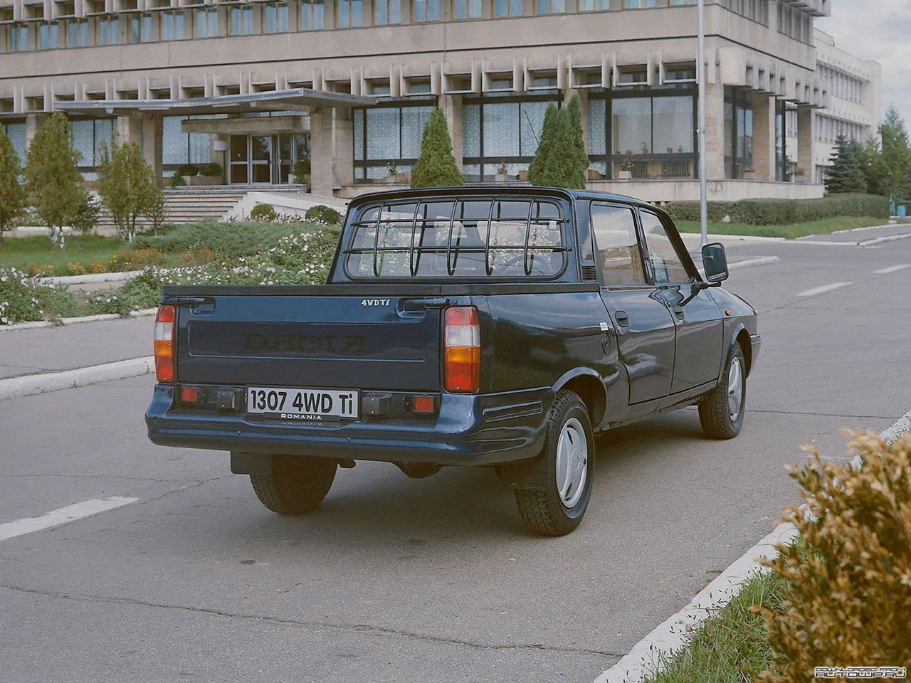  oboi_dacia_20.jpg