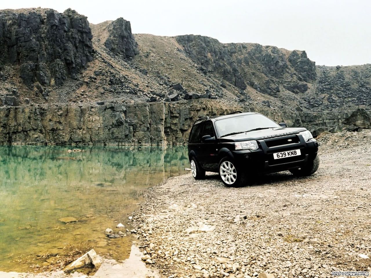  land_rover_43.jpg