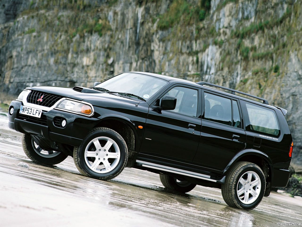  mitsubishil_228.jpg