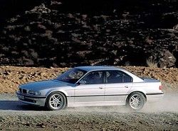 BMW 740i (4.4)(E38) 