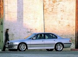 740i (4.4)(E38) BMW 