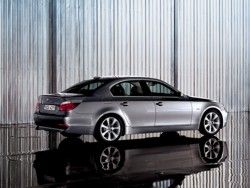 BMW 520i (E60) 