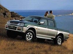 Mitsubishi L200 Double Cab 2.4 GLS 4WD 