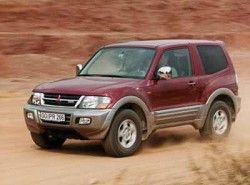 Mitsubishi Pajero-III 3.5 V6 GLS (3dr) 