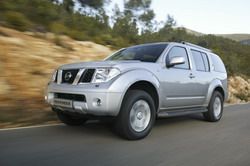 Pathfinder III 2.5 XE Nissan 