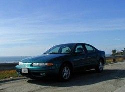 Oldsmobile Alero 2.4 Sedan GL 