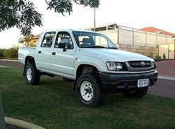 Toyota Hilux 2.4 (105hp) (4dr) 